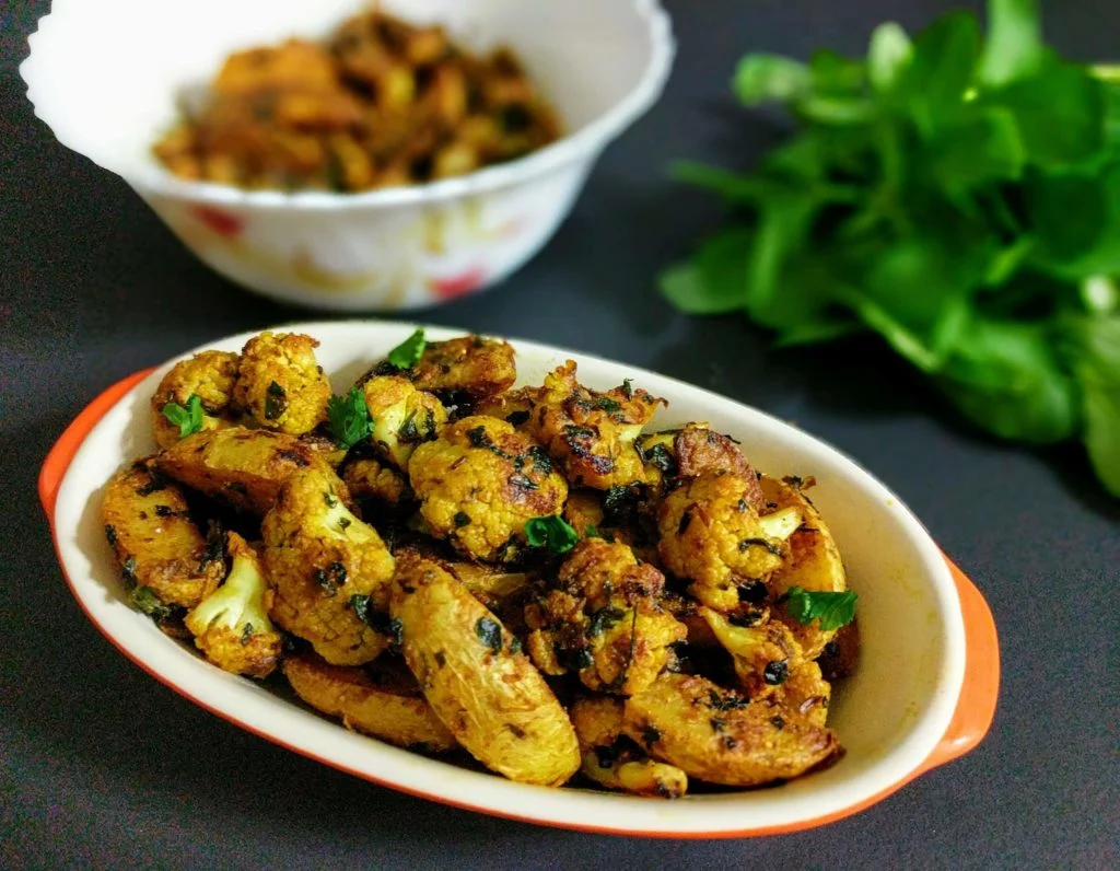 Anal jinsiy aloqa itgi uslubi Voyaga etgan ayollar porno suratga olishadi